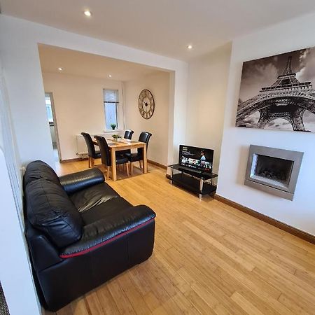Modern Two Bedroom House Close To City Centre Belfast Exterior photo