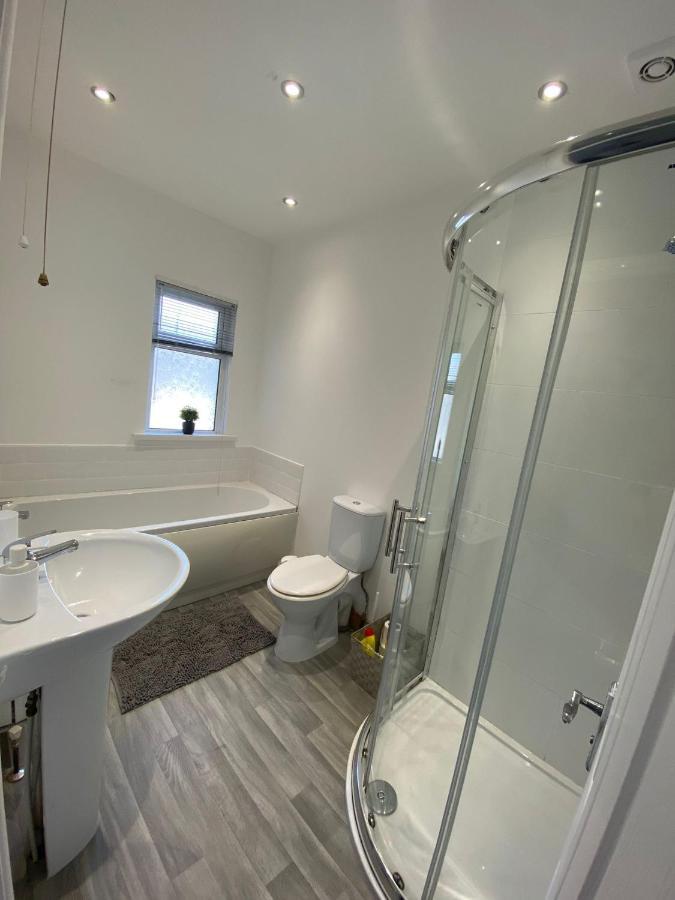 Modern Two Bedroom House Close To City Centre Belfast Exterior photo