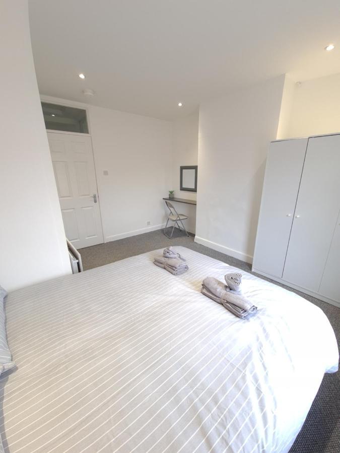 Modern Two Bedroom House Close To City Centre Belfast Exterior photo